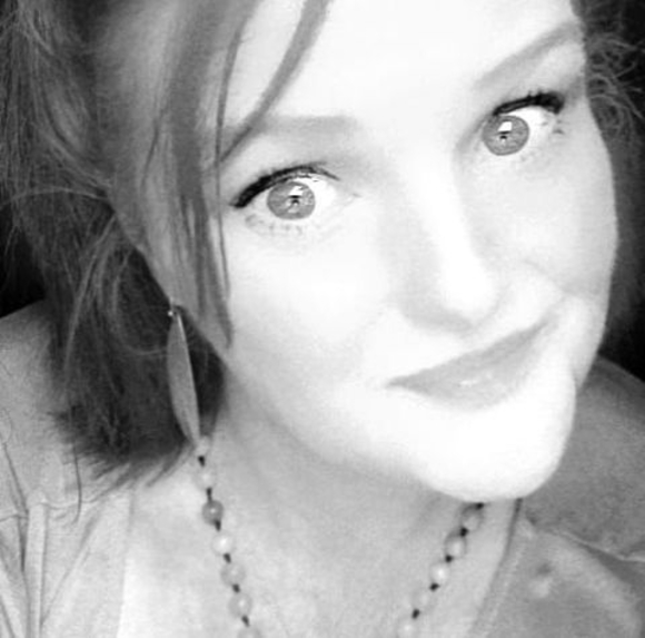 Meet your Posher, Tera - Picture 1 of 1